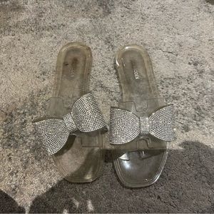 Steve Madden clear jelly with bow 🤍
